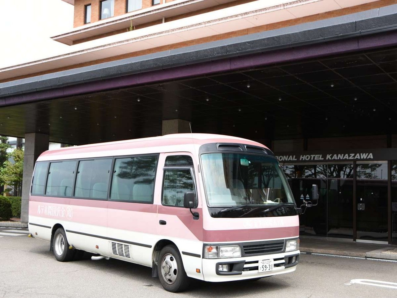 無料シャトルバス（予約制）