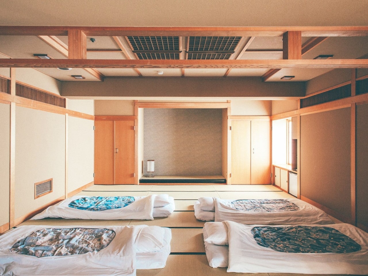 和洋室（ベッド3台+4.5畳）【禁煙】