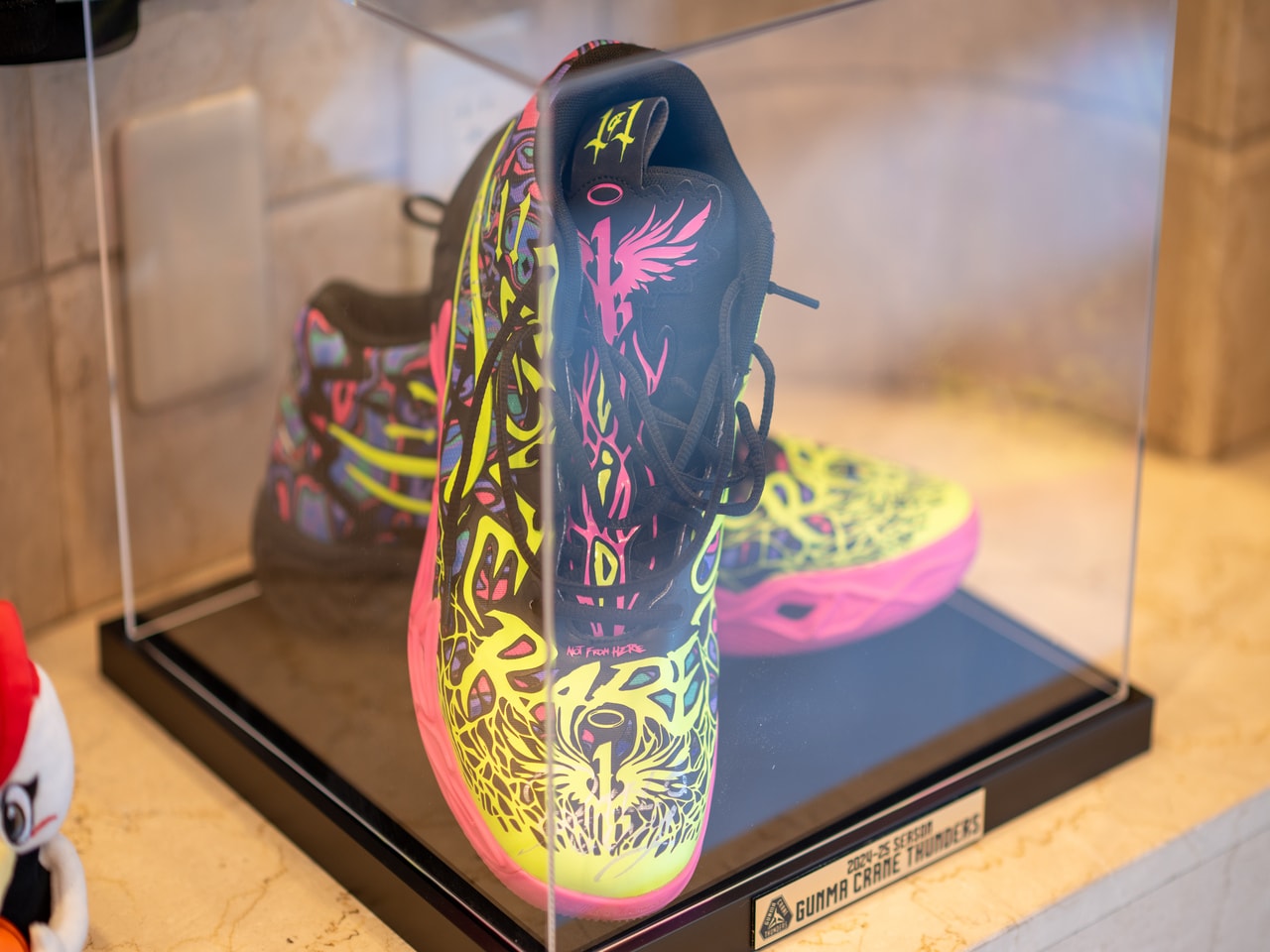 サイン入りシューズ