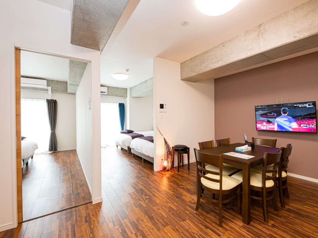 【禁煙】スーペリアアパートメントD　ダブルベッド４台付