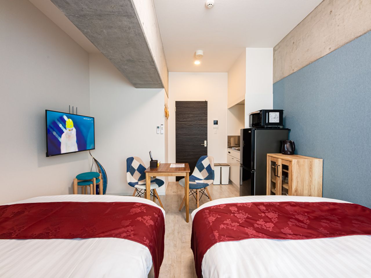 【禁煙】スタジオアパートメントB　ダブルベッド２台付