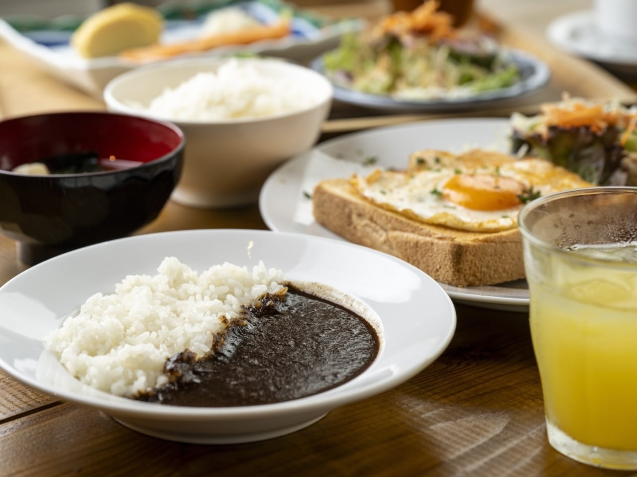 バイキング形式での提供でございます。