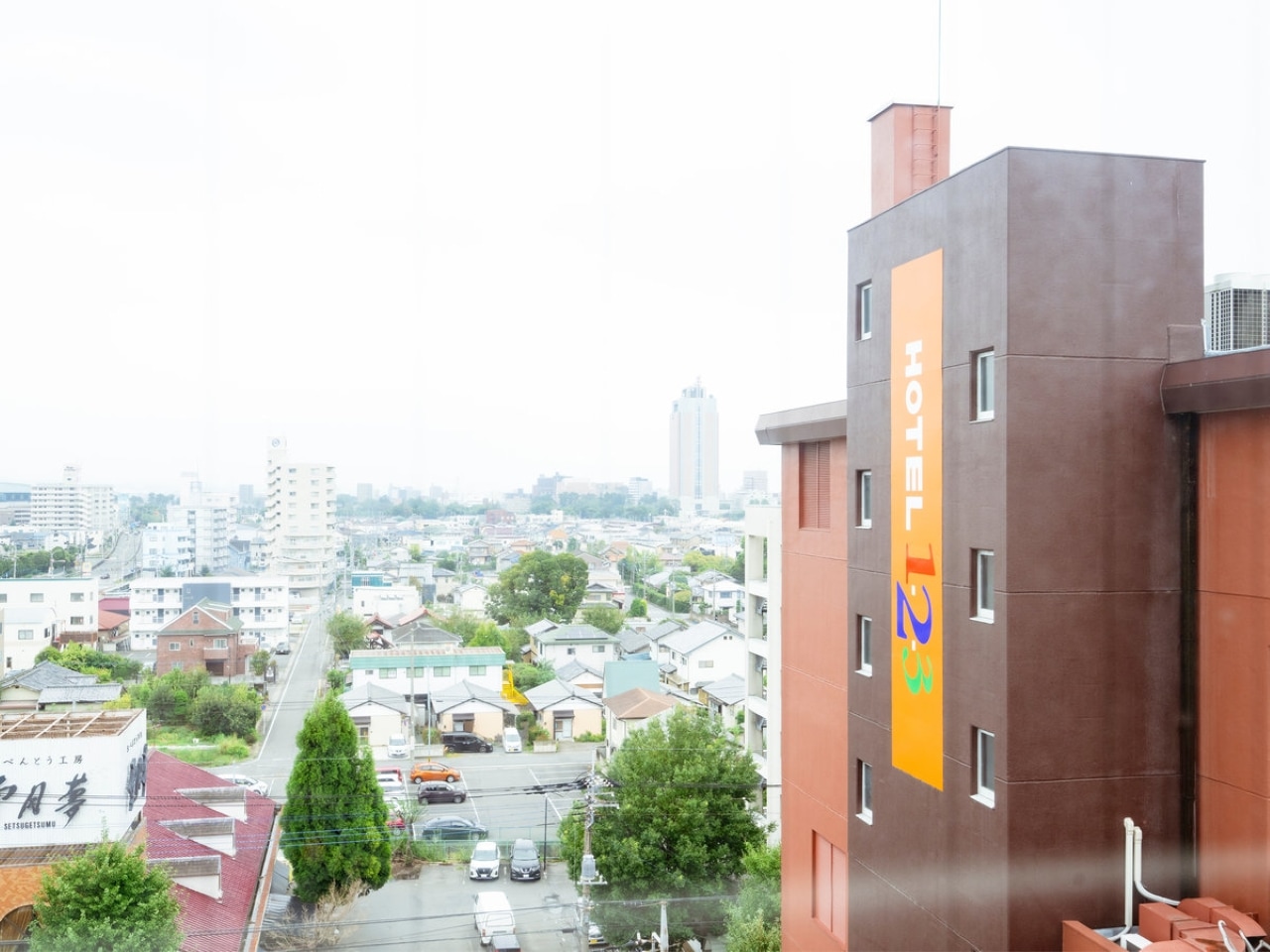 ホテル1-2-3とは　～人数が増えるとますます割安になる料金システム～