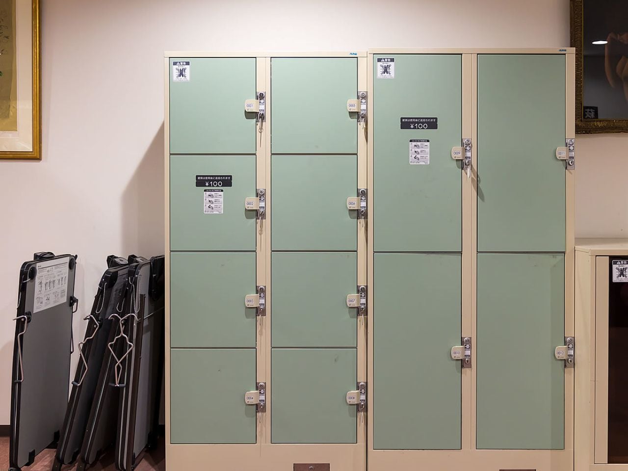 コインロッカー