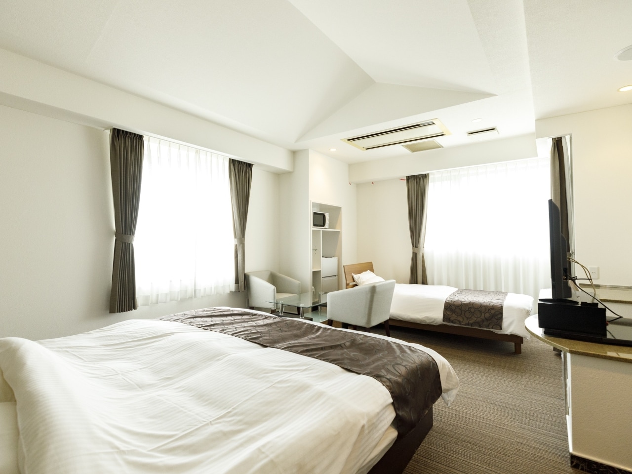 【禁煙】デラックスダブル+シングル