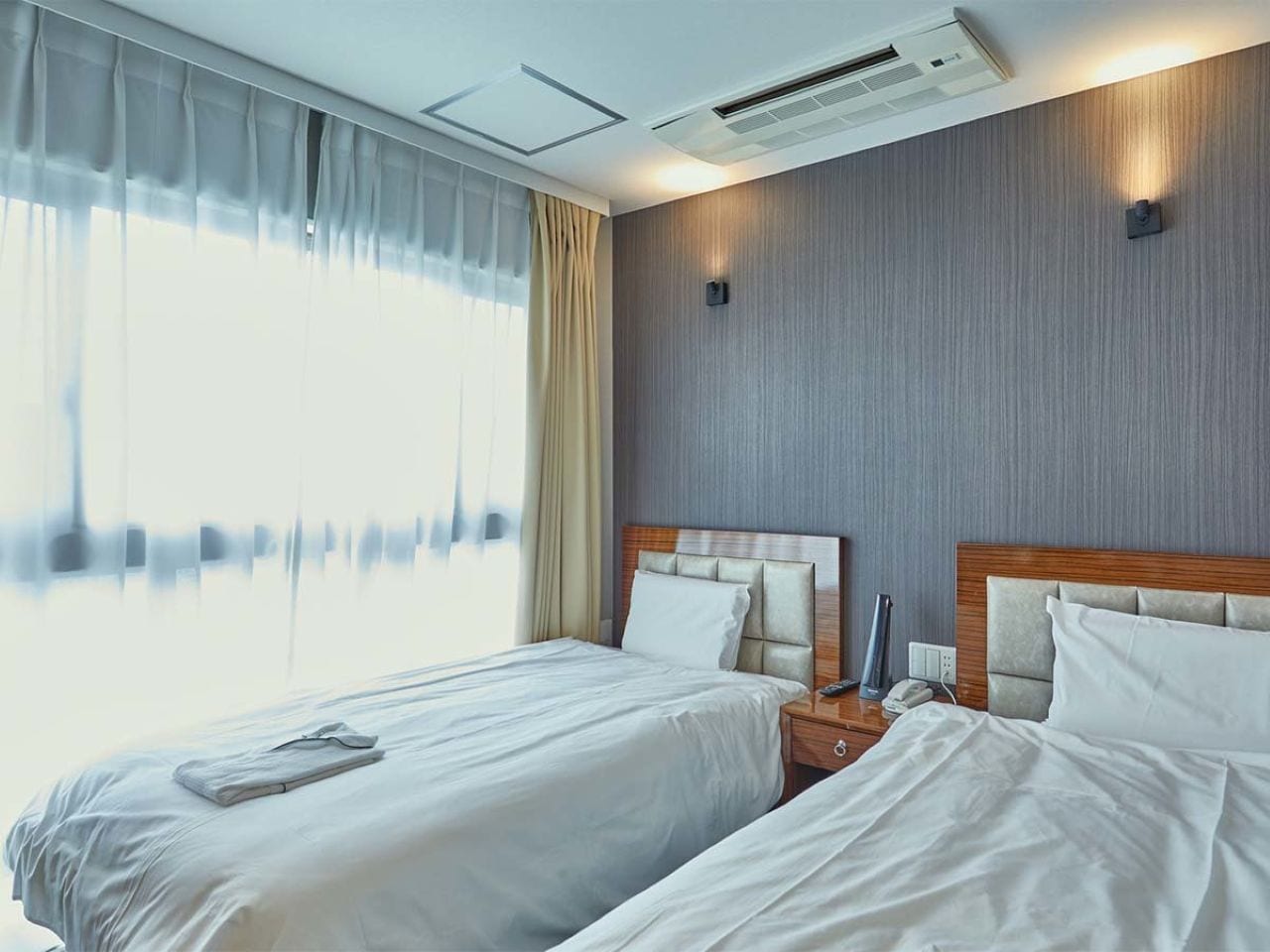 シングルツイン