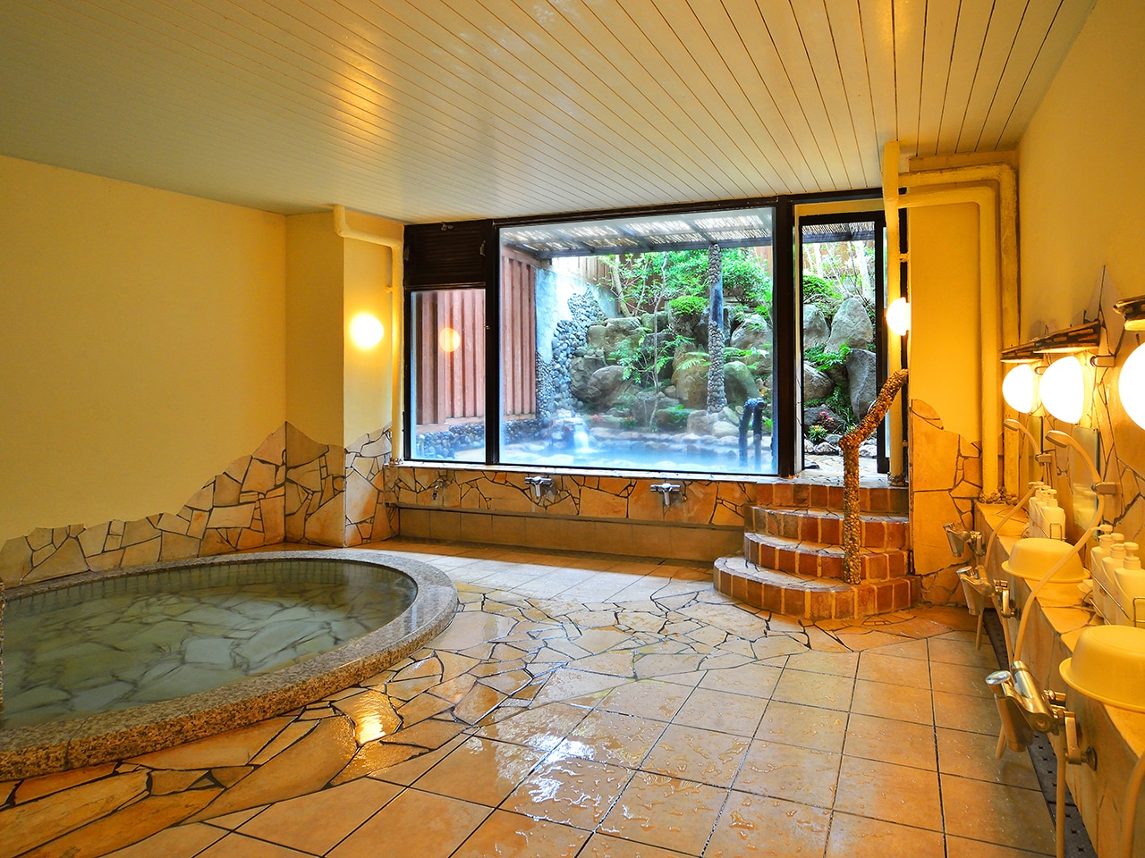 庭園露天風呂（内風呂）