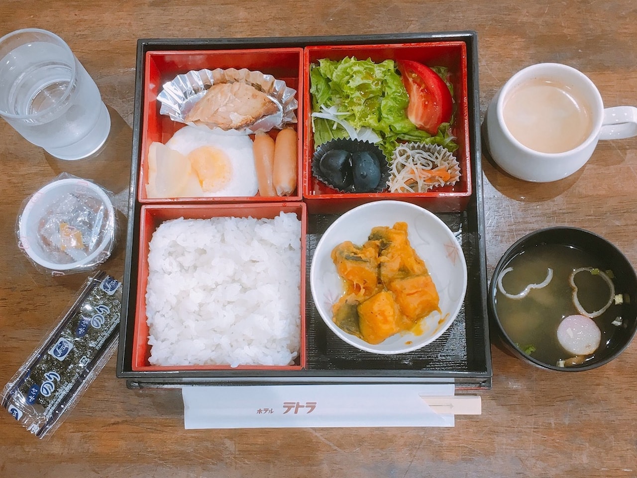 朝食