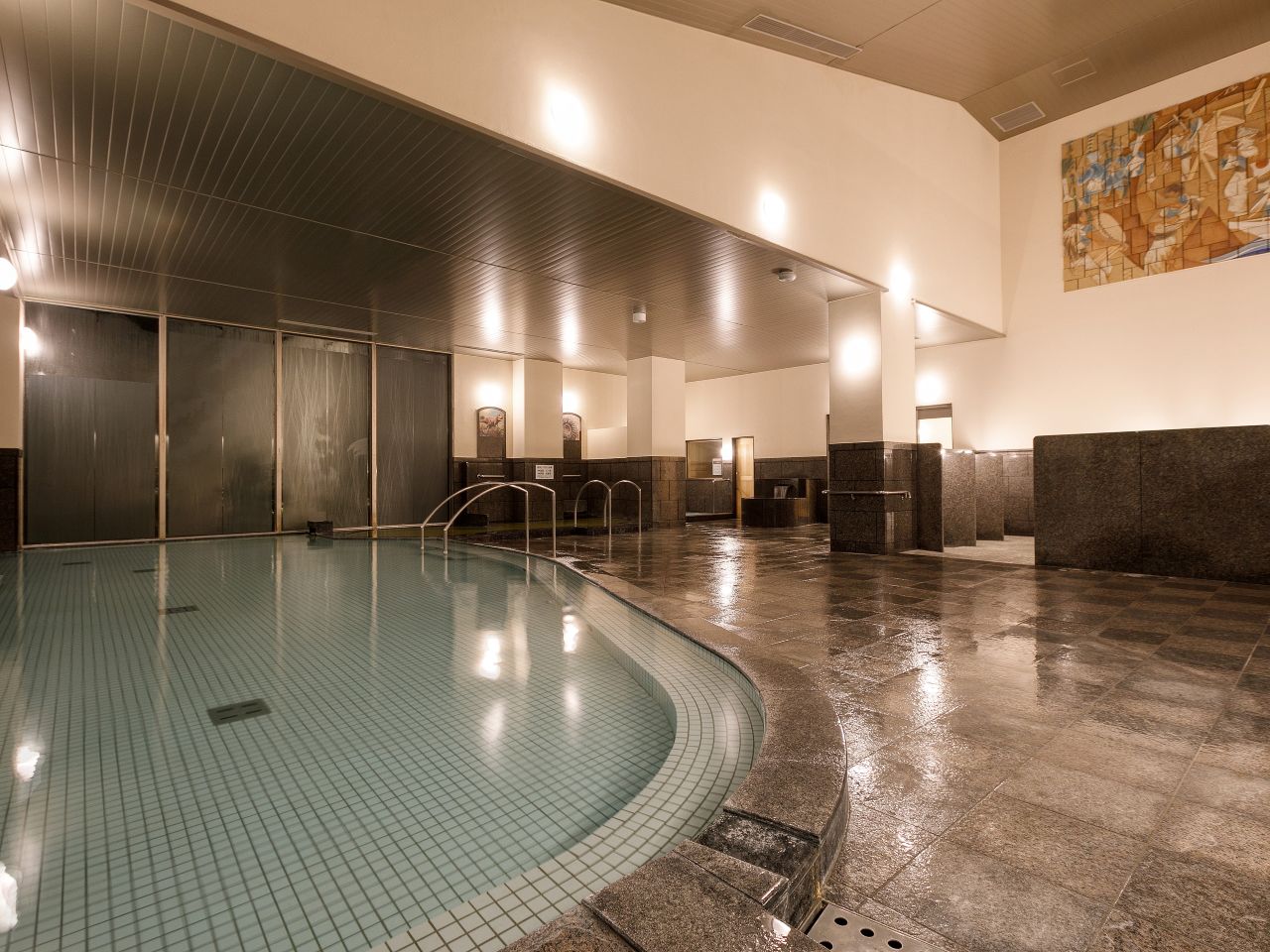 源泉を引き込んだかけ流し風呂は炭酸を逃がさないよう湯温が低め。