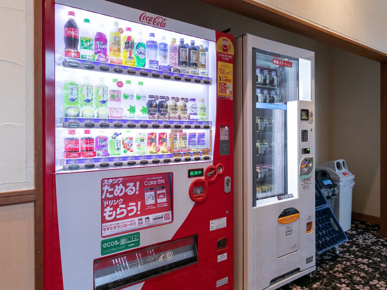 自動販売機はホテル２階および温泉カウンター横に設置しております