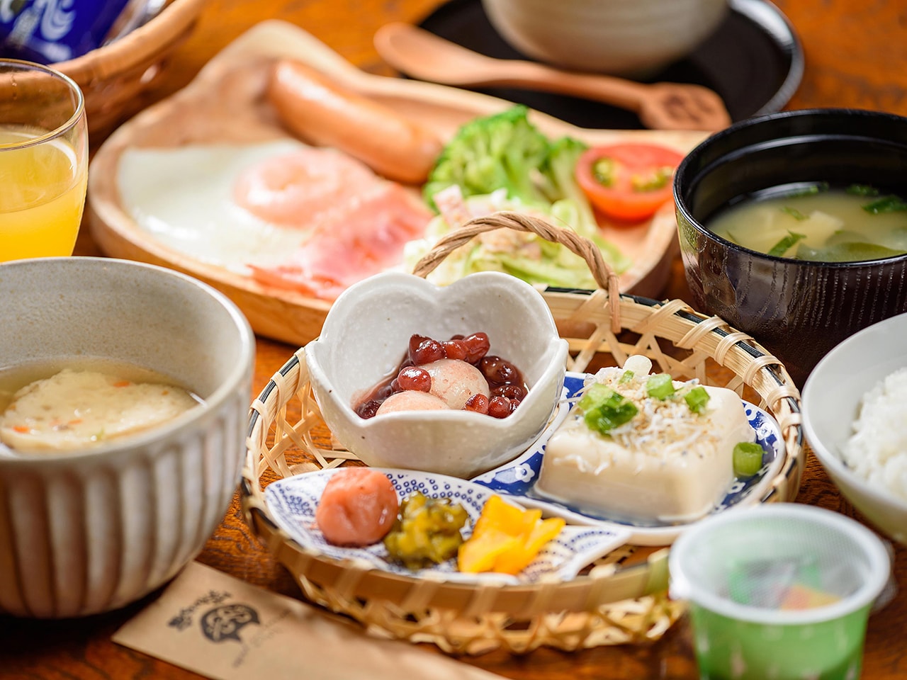 朝食