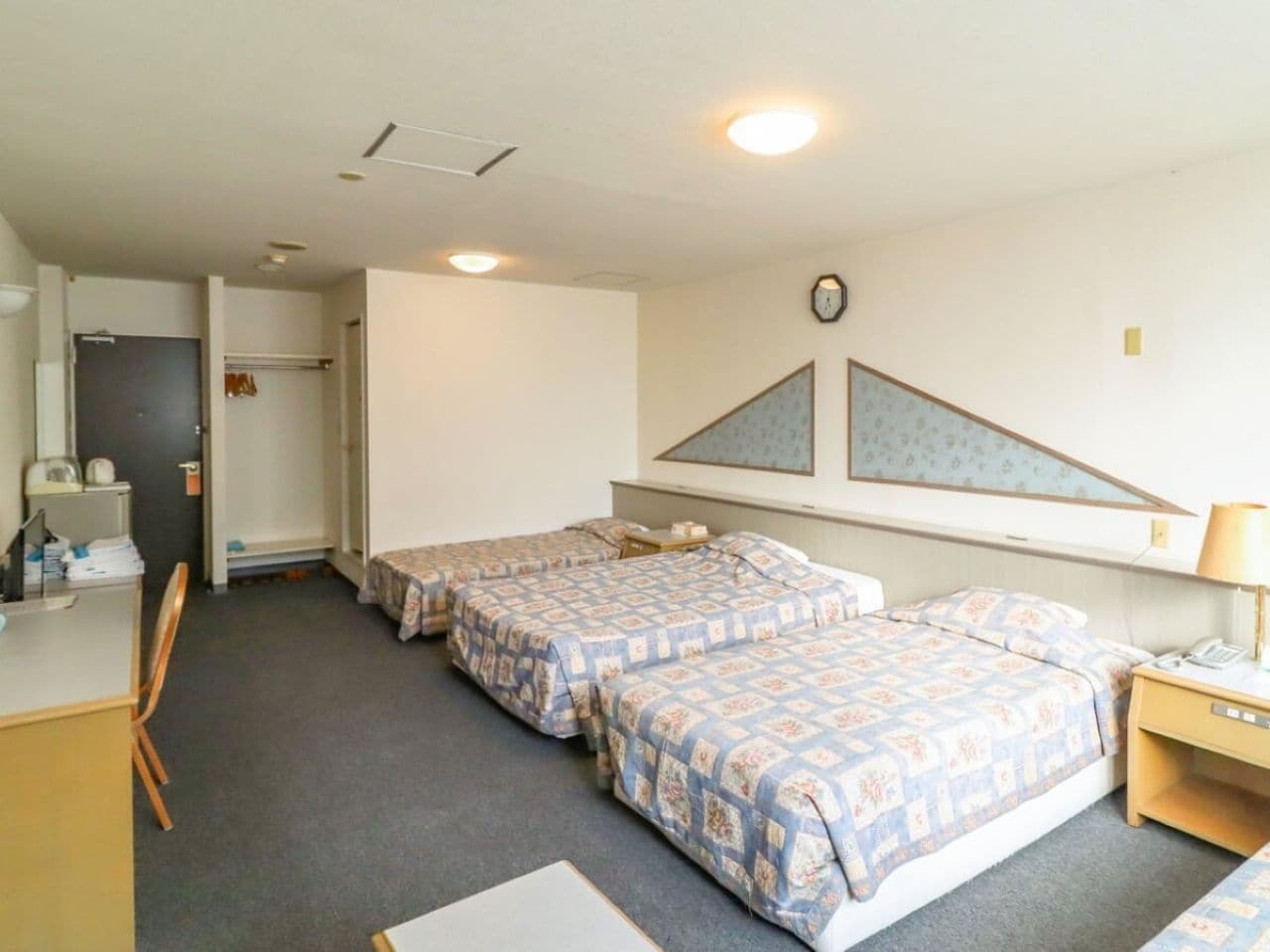 フォースルーム