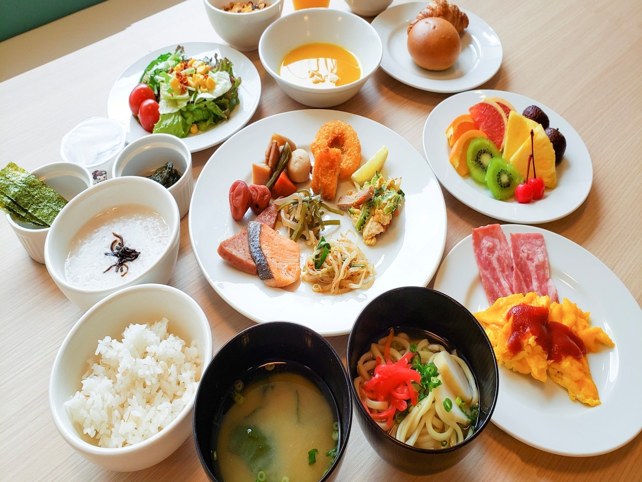 朝食ビュッフェ