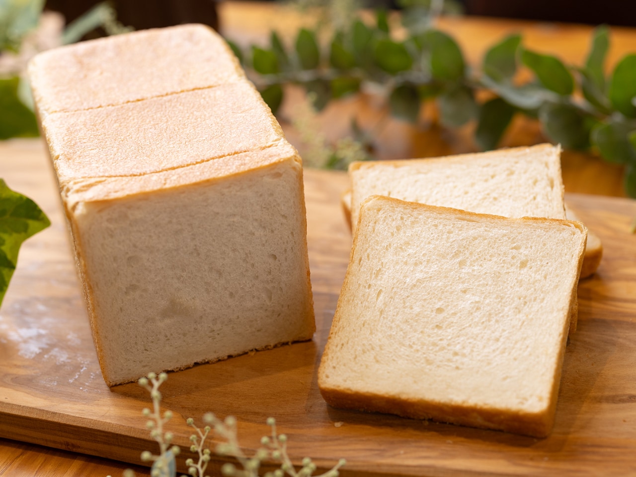 四つ葉バターを使用した甘味のある食パン