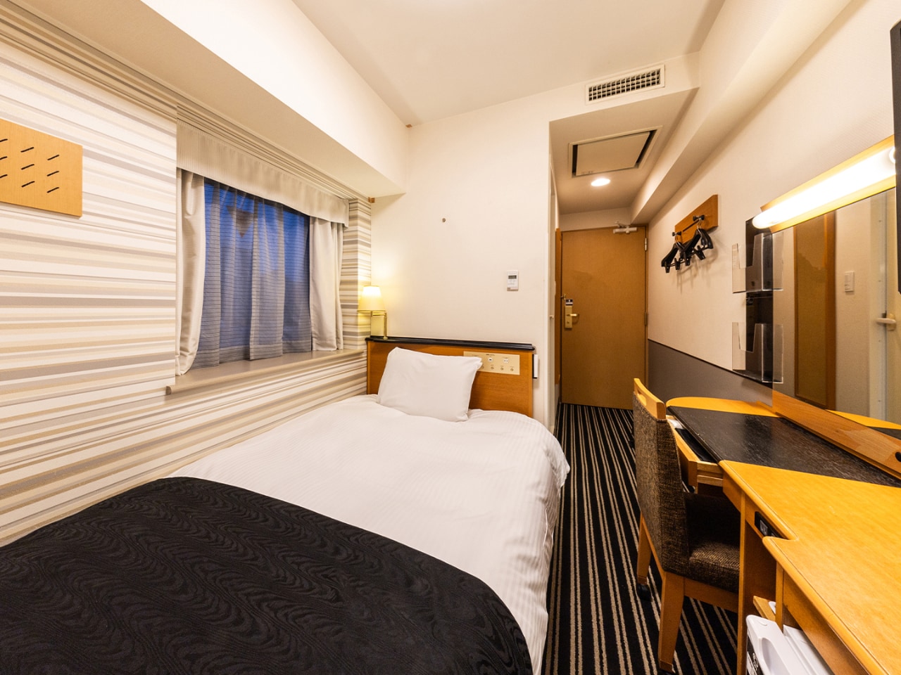 シングルルーム/セミダブルルーム