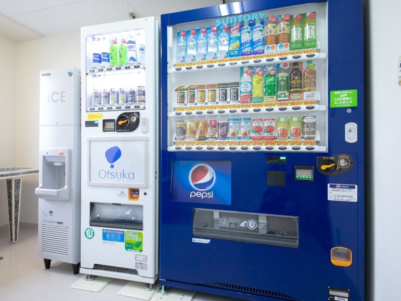自動販売機・製氷機 ： 客室フロア(5F・7F）にございます