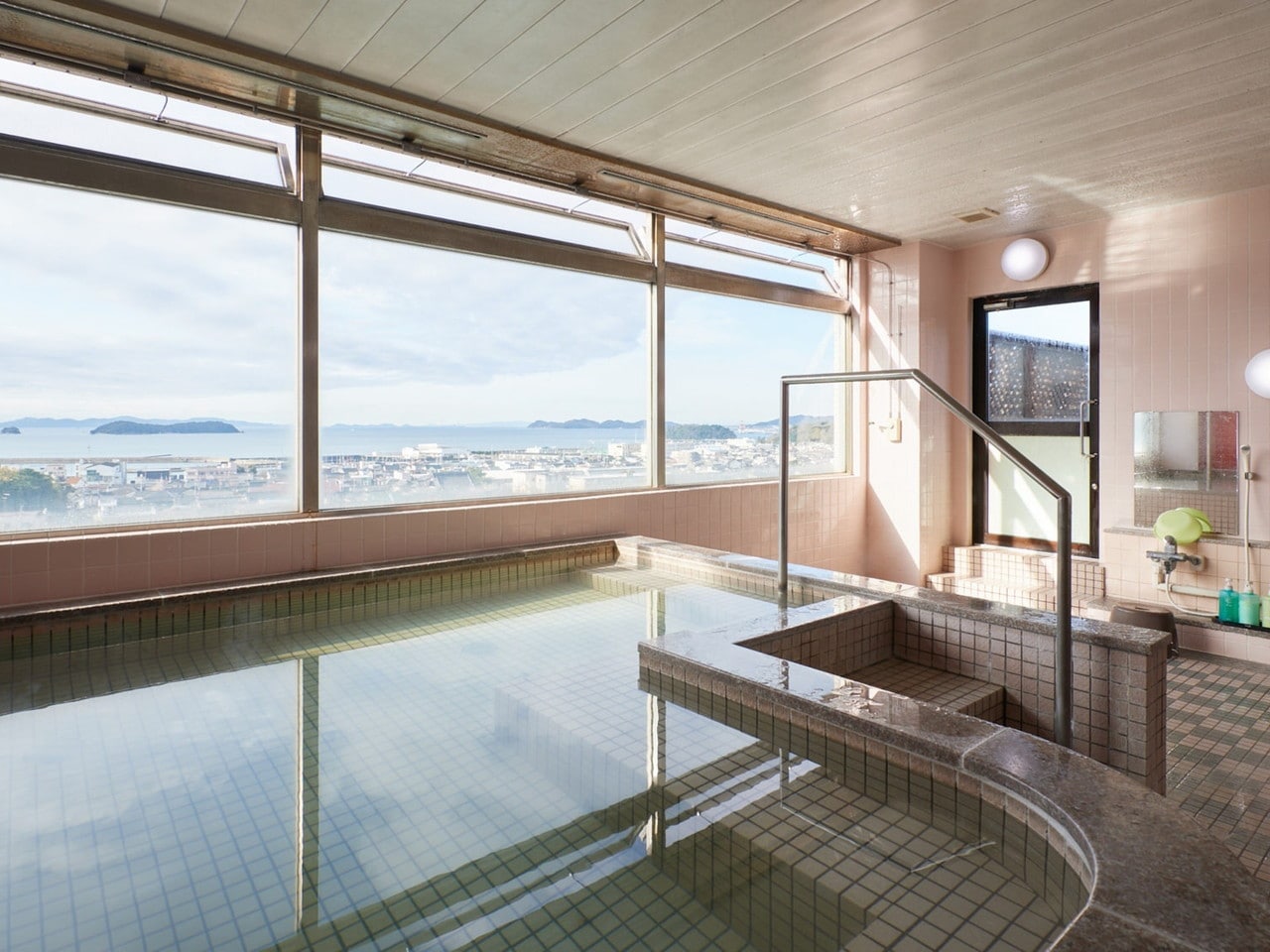 8階　展望露天風呂（女性用）
