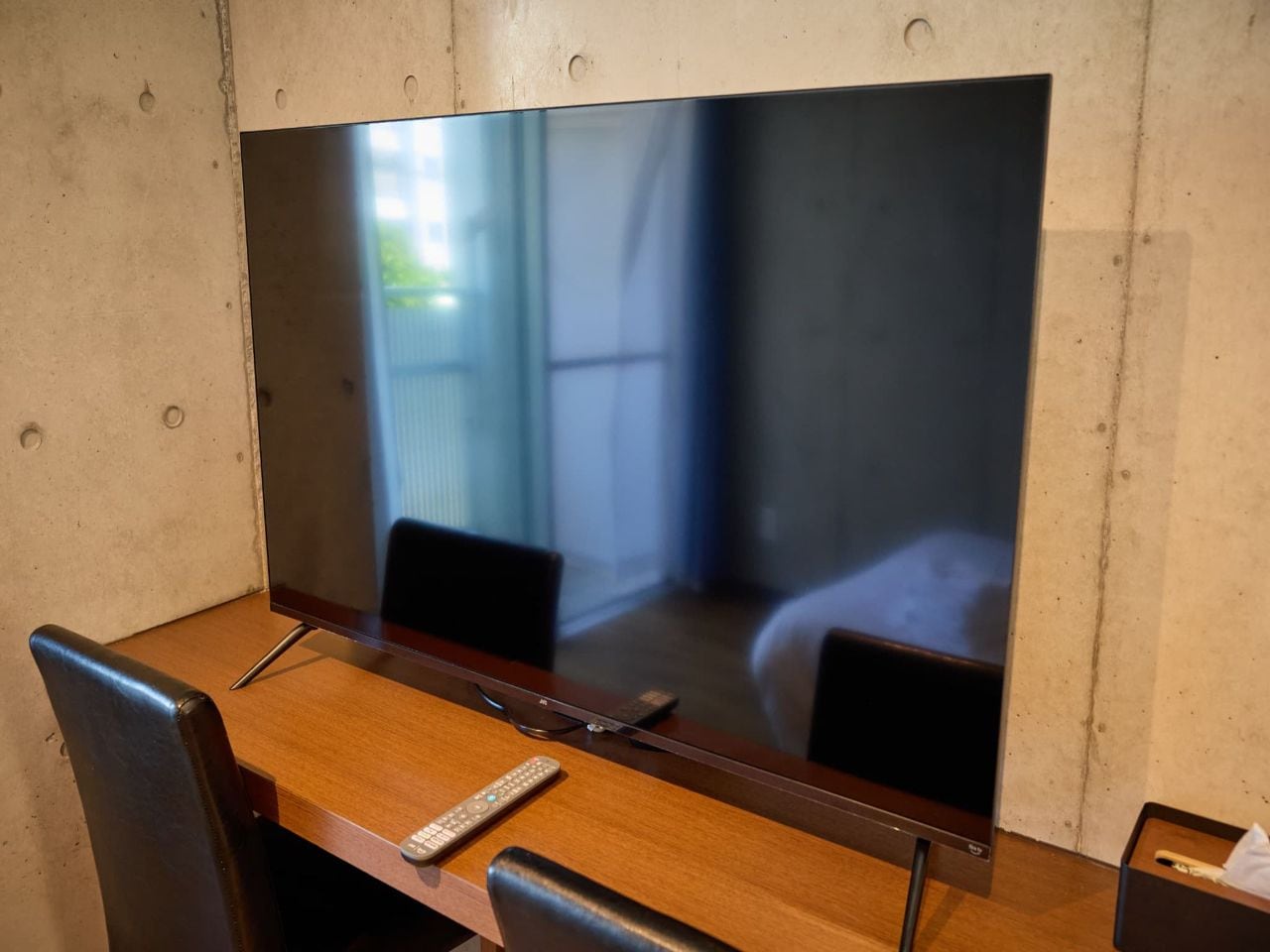 大型液晶テレビ（50インチ）