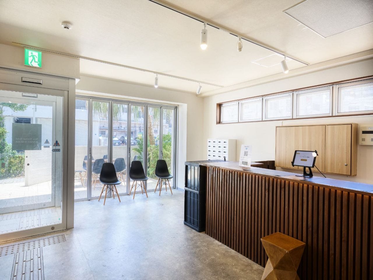 フロント