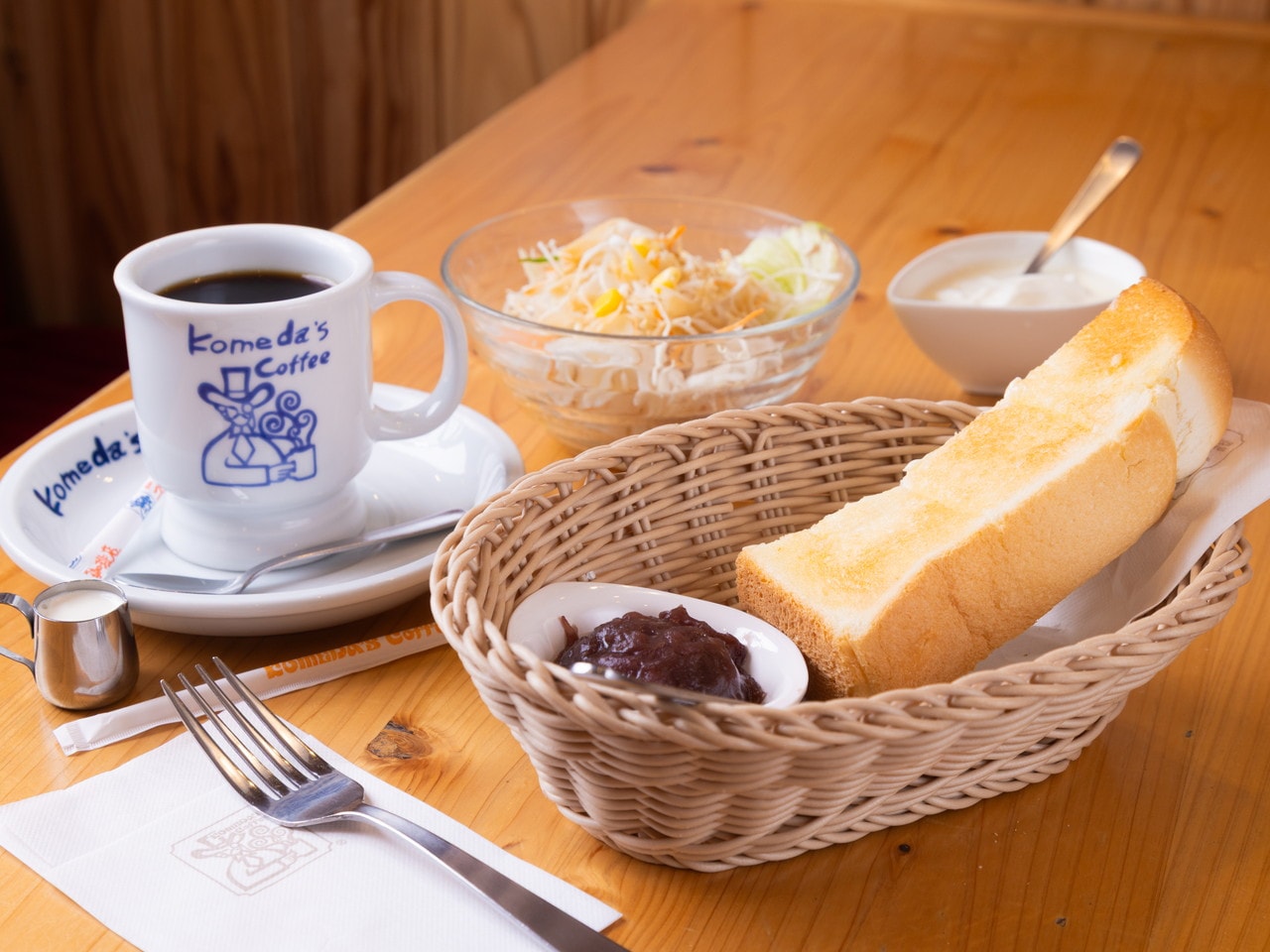 モーニングセット　名古屋名物おぐらあん