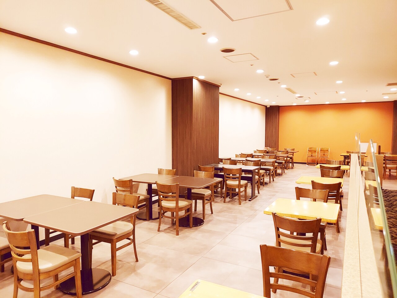 朝食会場