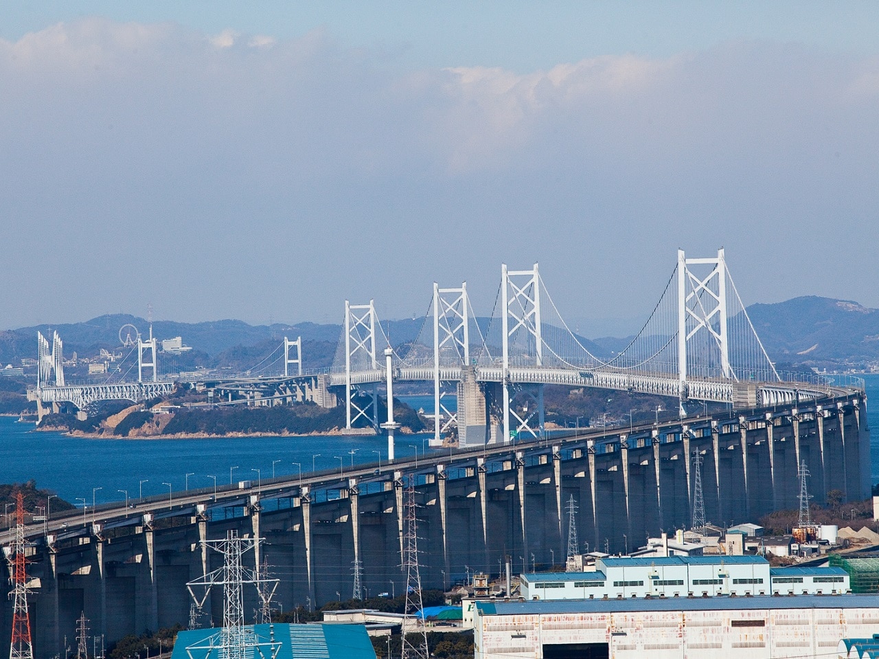 坂出は四国の玄関口～瀬戸大橋の街へようこそ～
