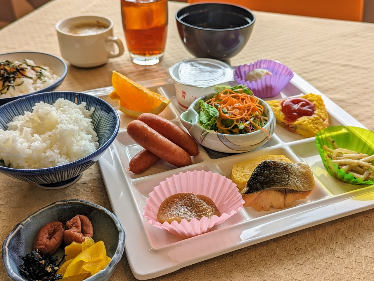 朝食