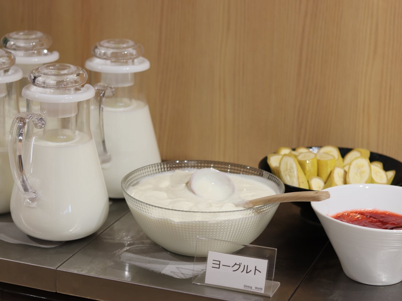 牛乳やヨーグルトなども。