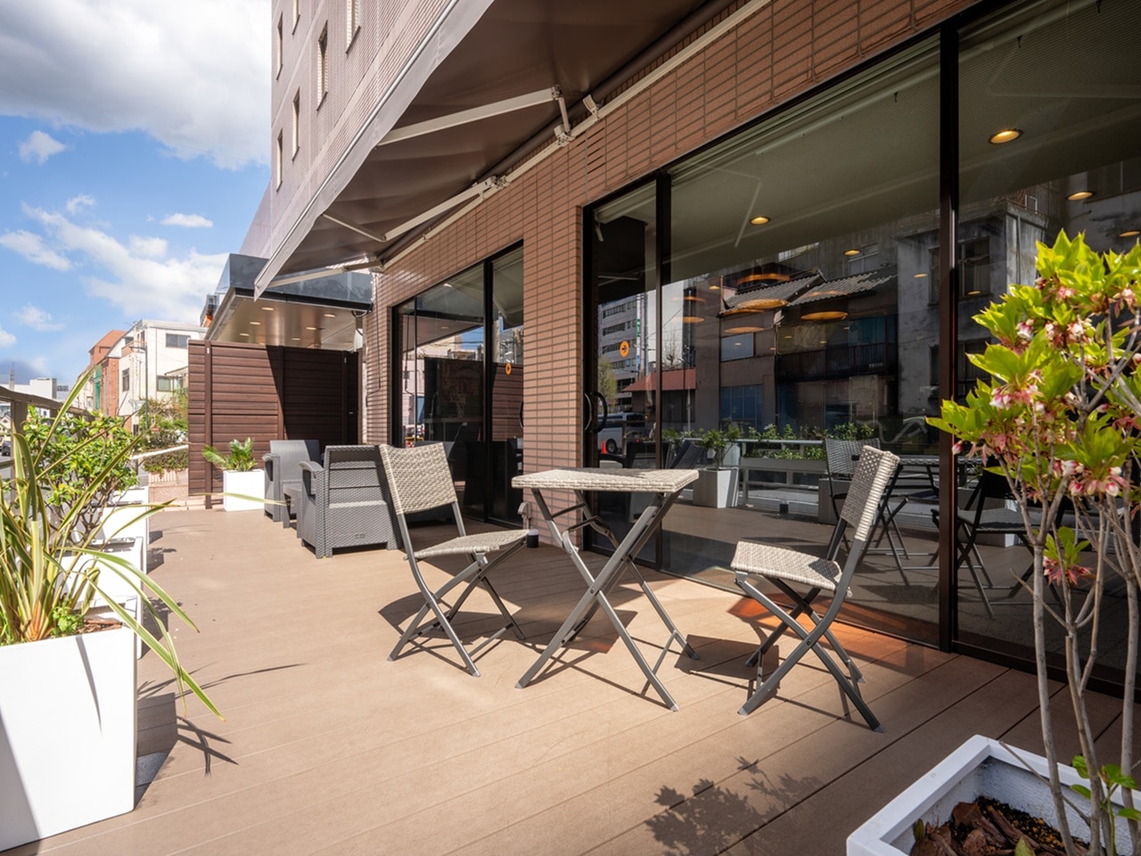 ウッドデッキテラス