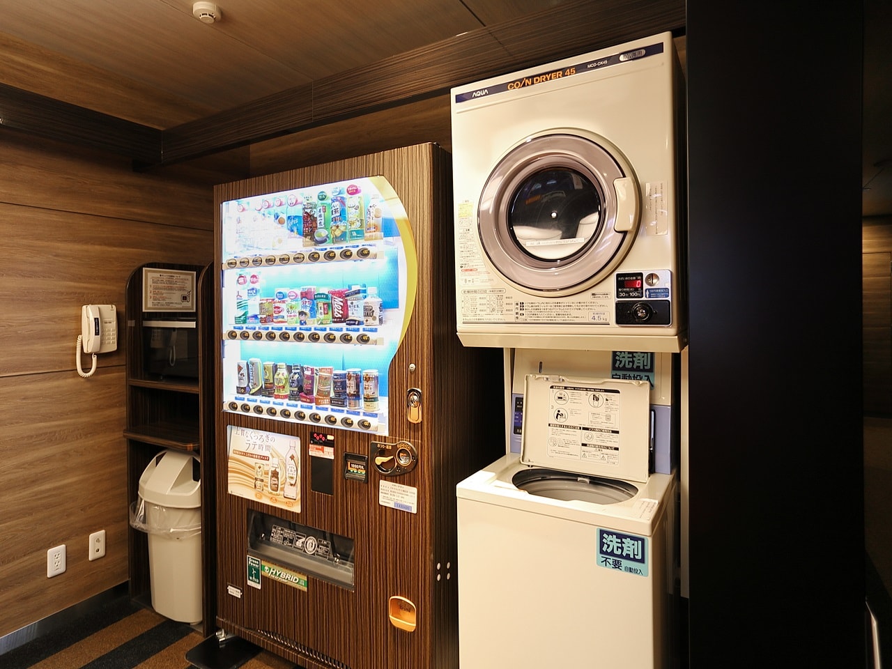 コインランドリー洗濯機、乾燥機一体型（1台）※写真はANNEX館2階のコインランドリーです。