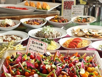 夕食バイキング