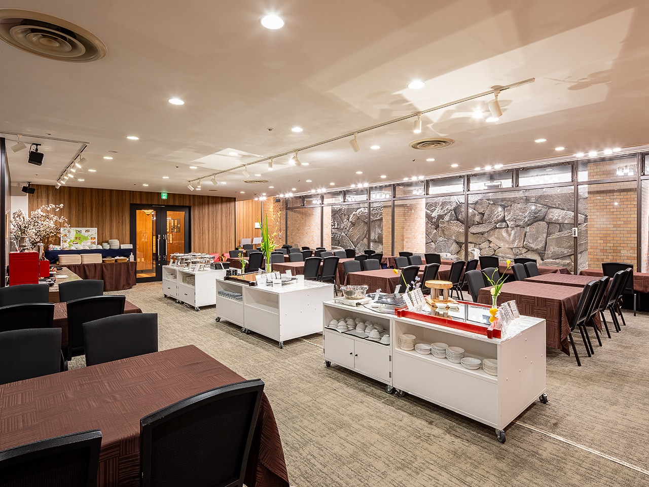 ご朝食は7時～9時30分（最終入店9時）