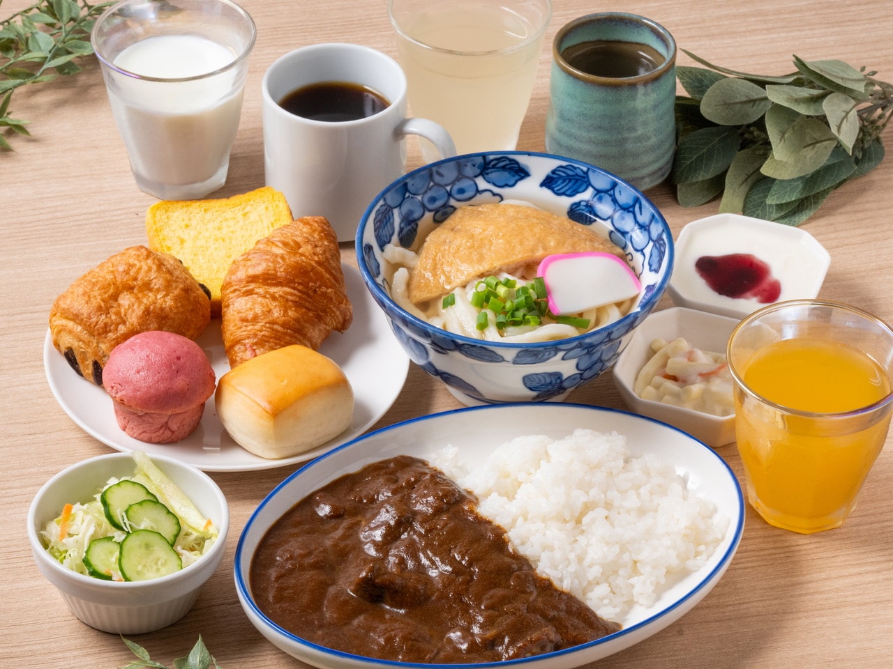 朝食盛り付け例（アパ社長カレー）