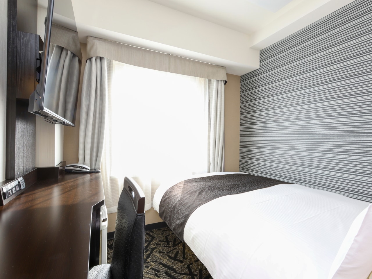 【2025年11月客室設備リニューアル】セミダブル