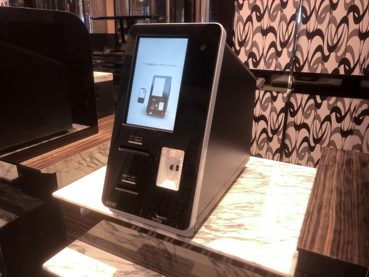 1秒チェックインで非接触1秒チェックイン！