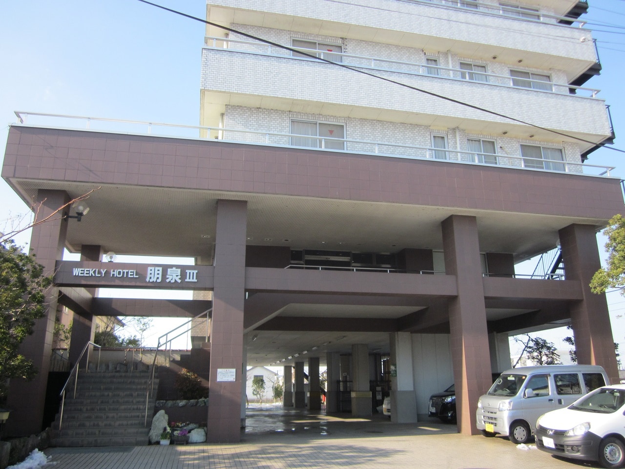 駐車場完備 (無料 / 先着順)