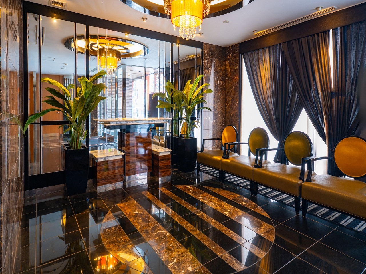 ロビー（昼間）