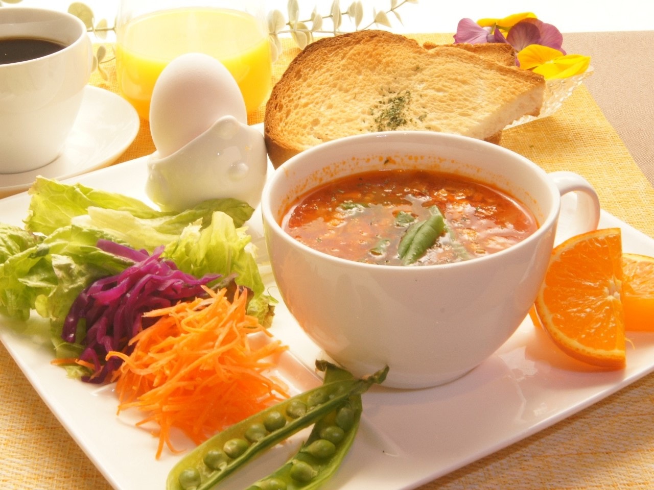 洋食プレート※パン、スープ、ドリンクおかわり自由！