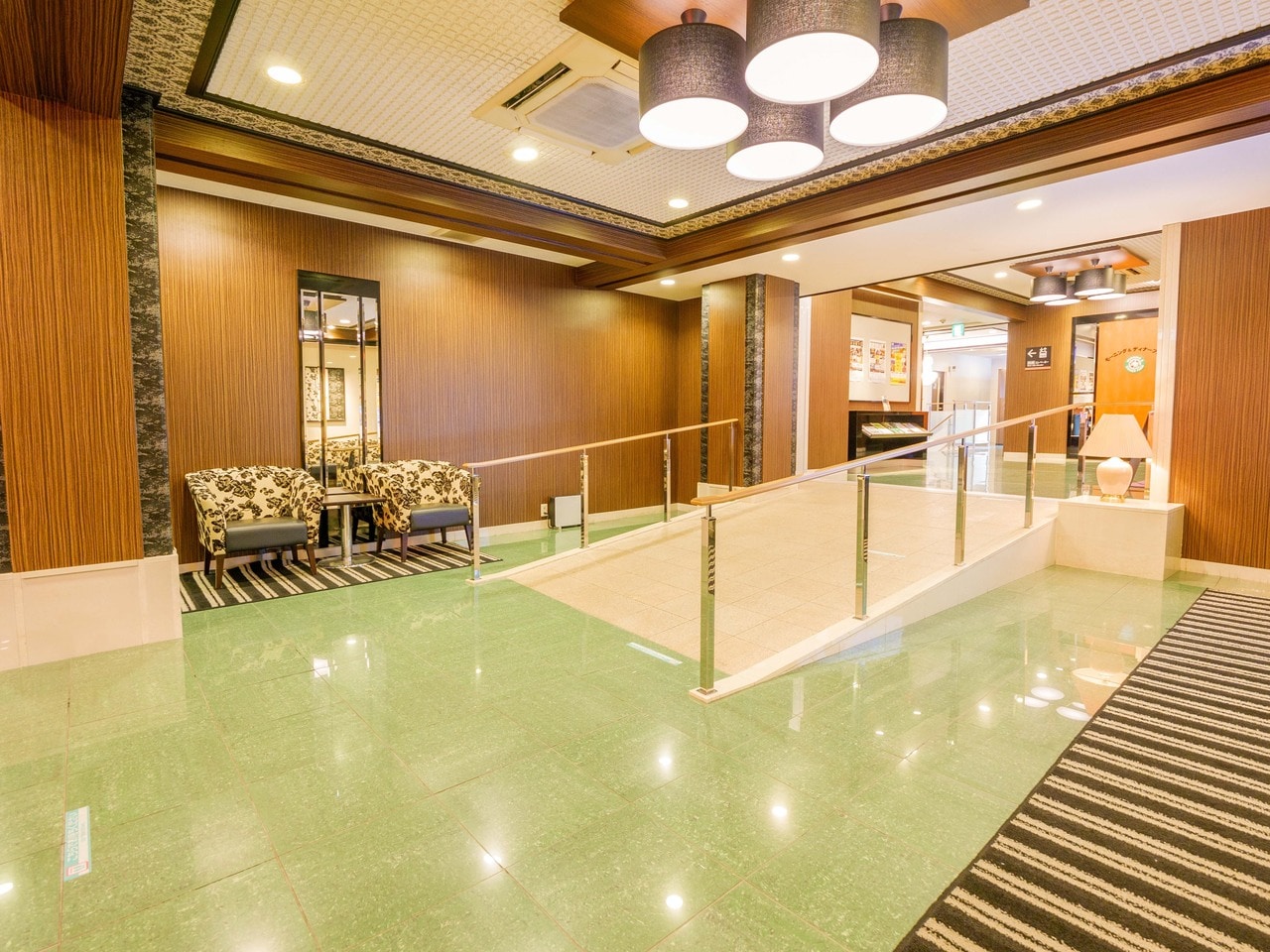 本館・西館 連絡路