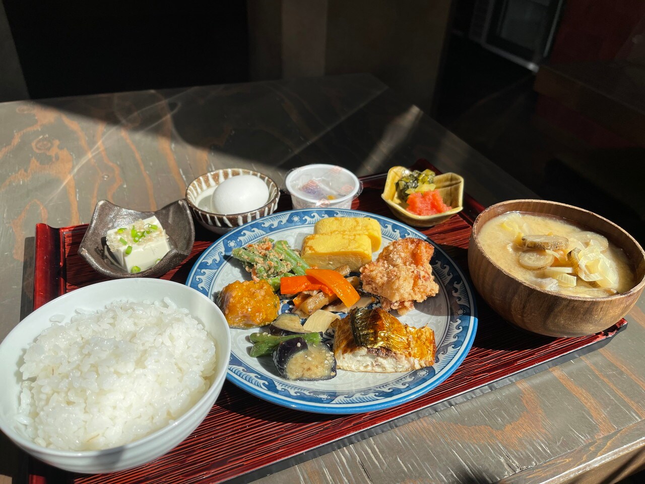 朝食バイキング