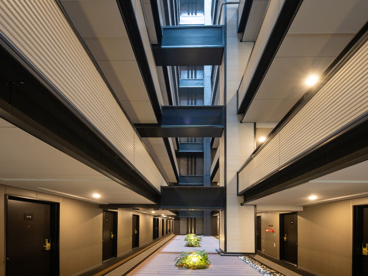 【客室フロア】	