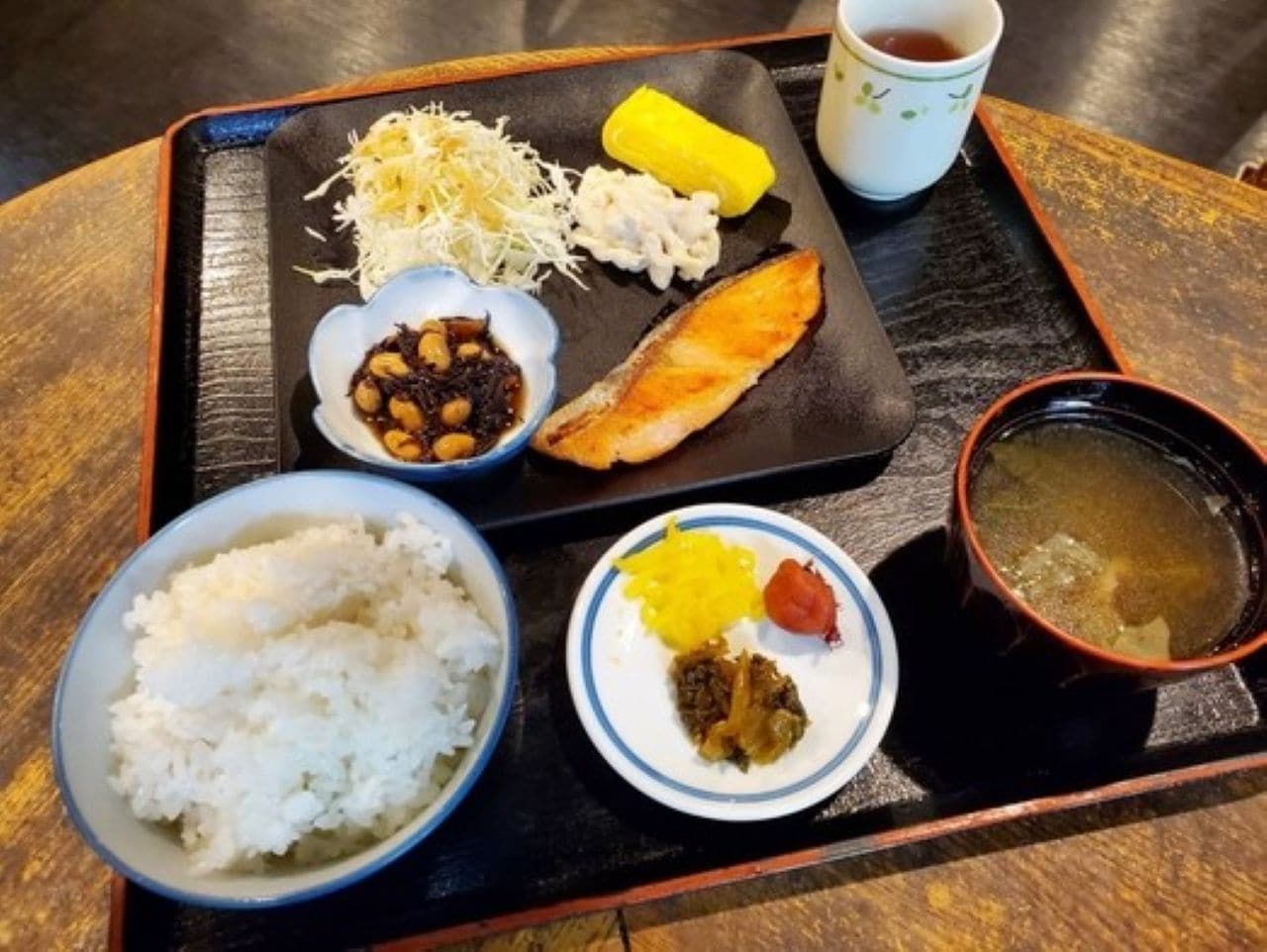 レストラン「彩り-irodori-」