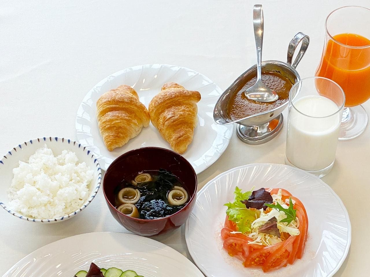 朝食