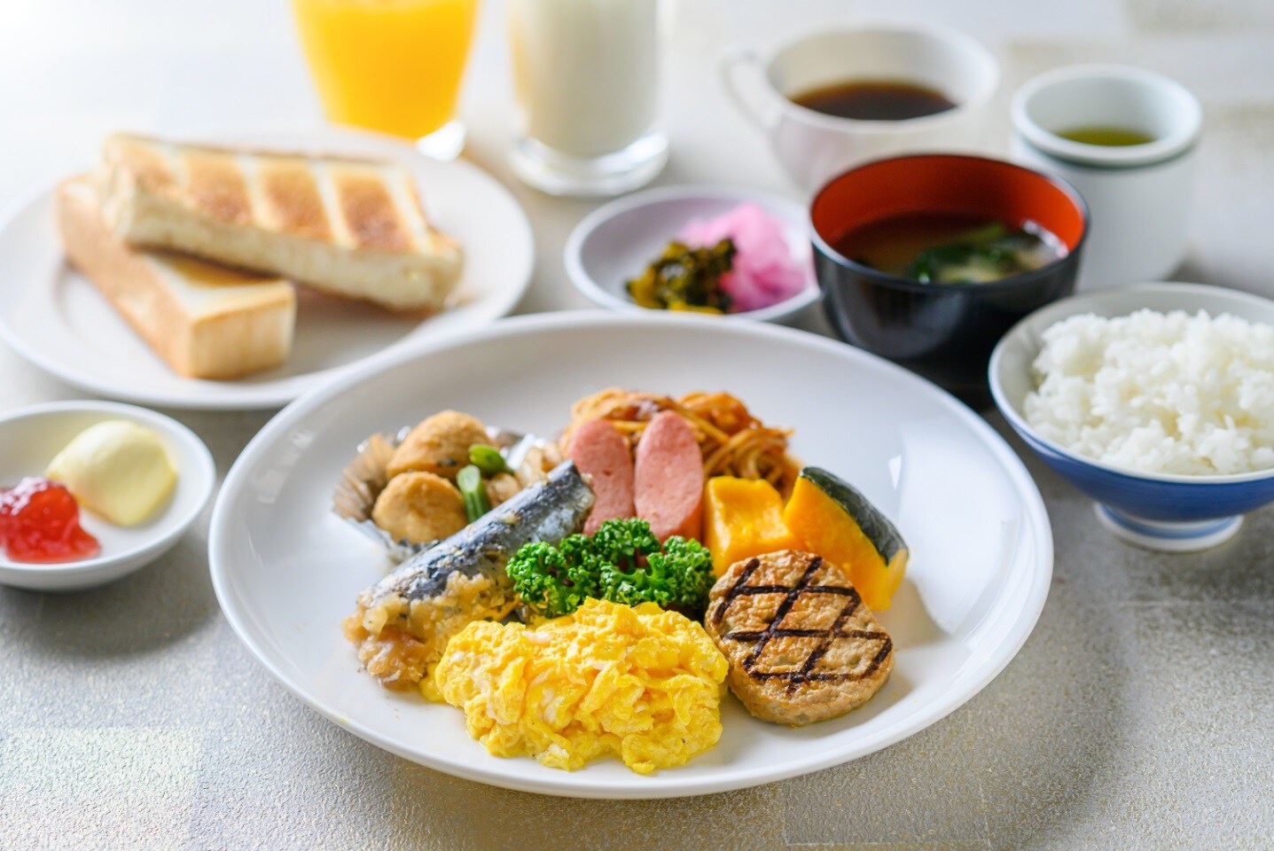 和洋折衷プレート(写真のメニューは一例です)