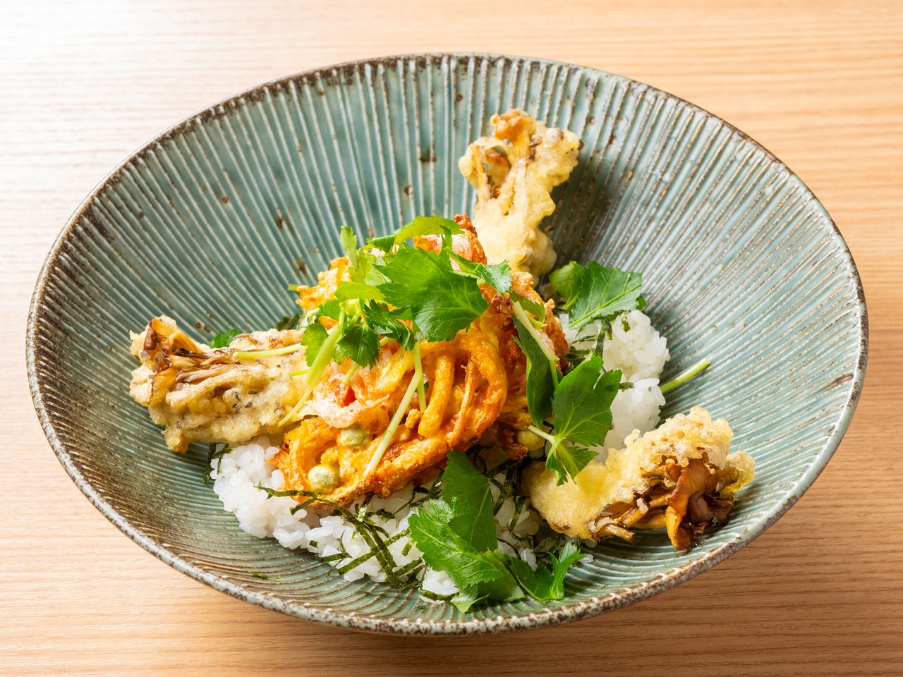 干しエビと舞茸のかき揚げ丼定食