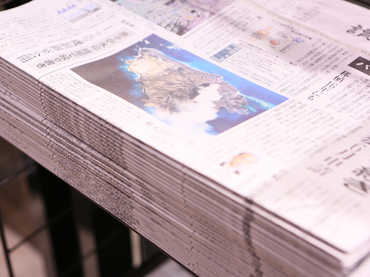 新聞無料(ロビー設置)