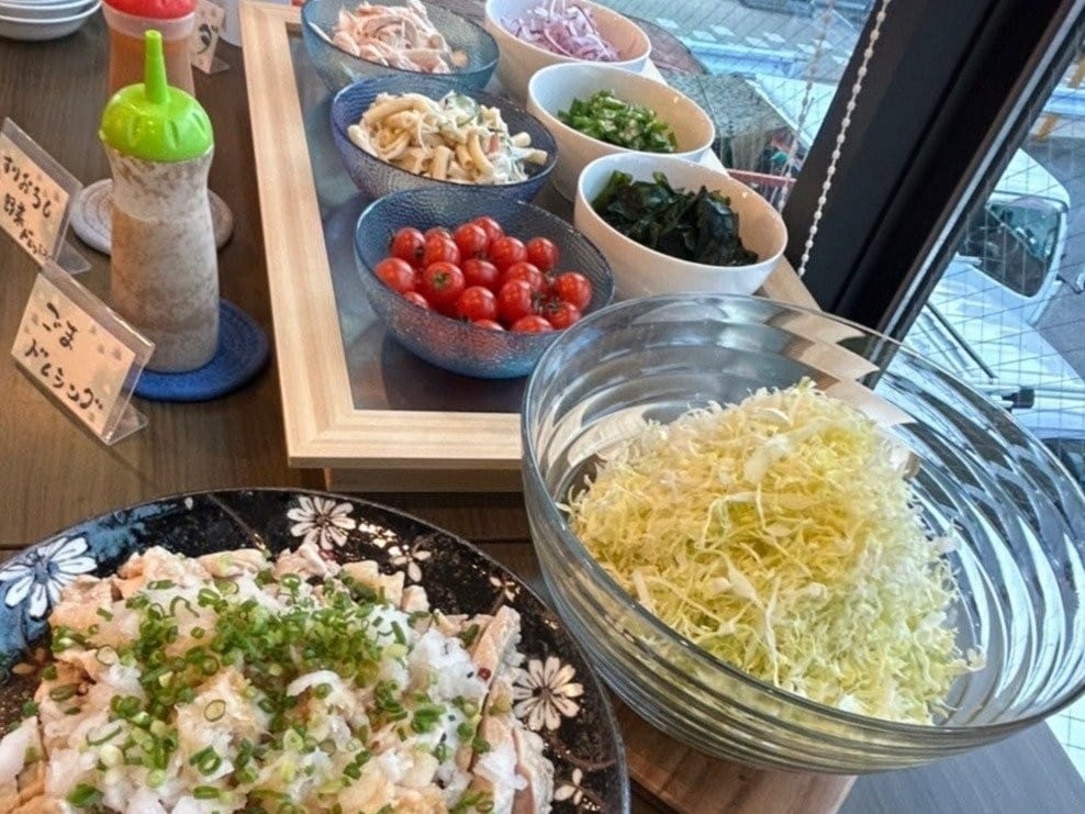 野菜たっぷりサラダバー