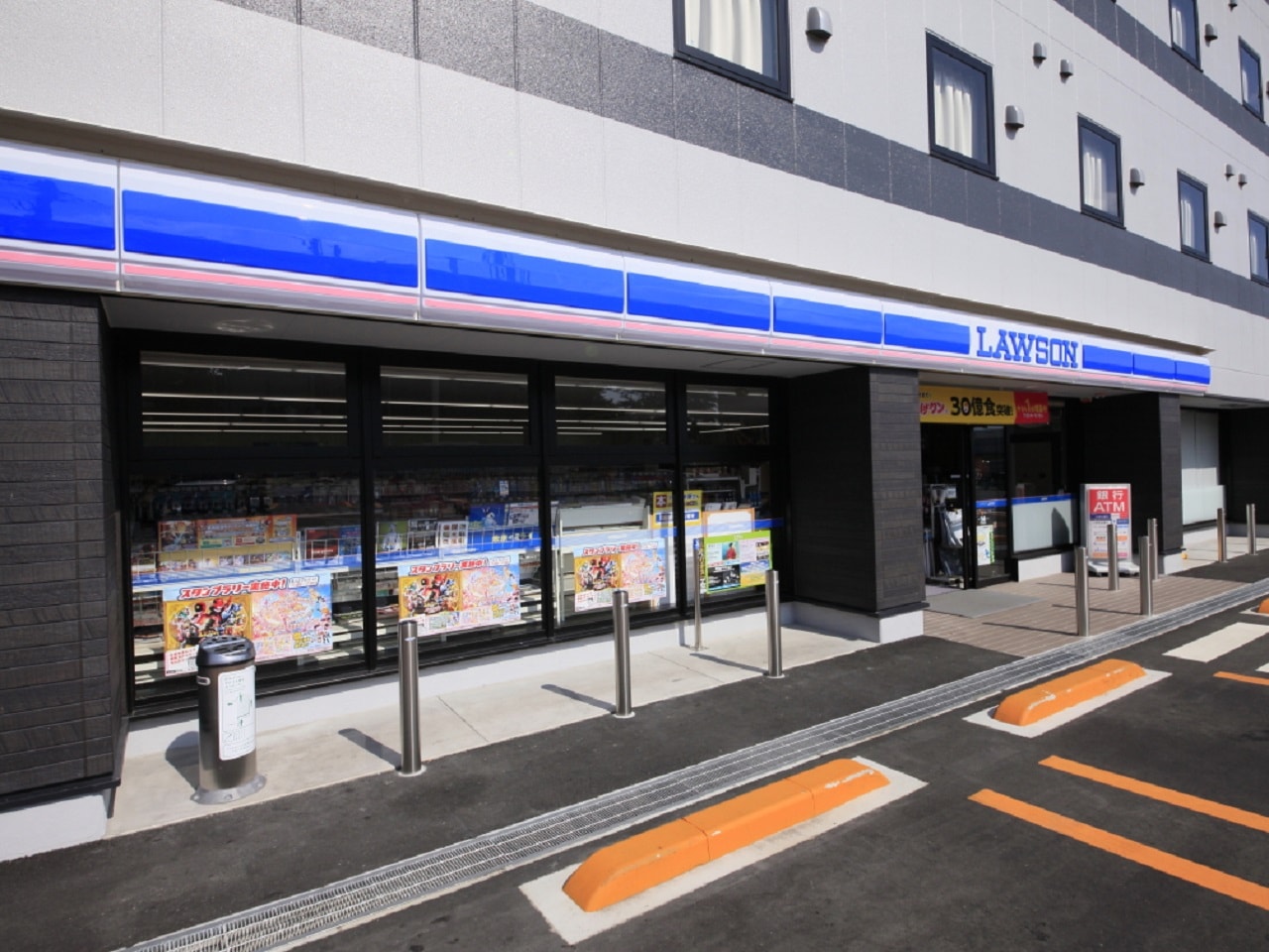 1Ｆ　コンビニ「ローソン」