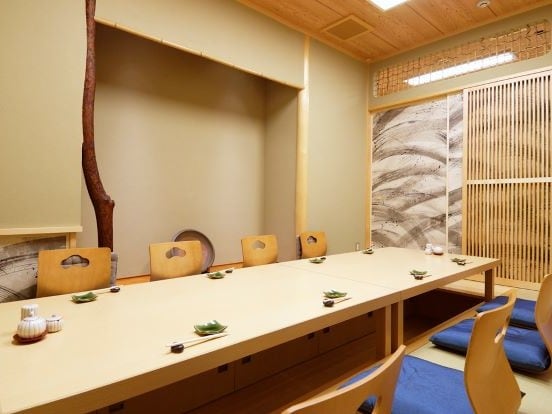 福鮨では個室もご用意しております。