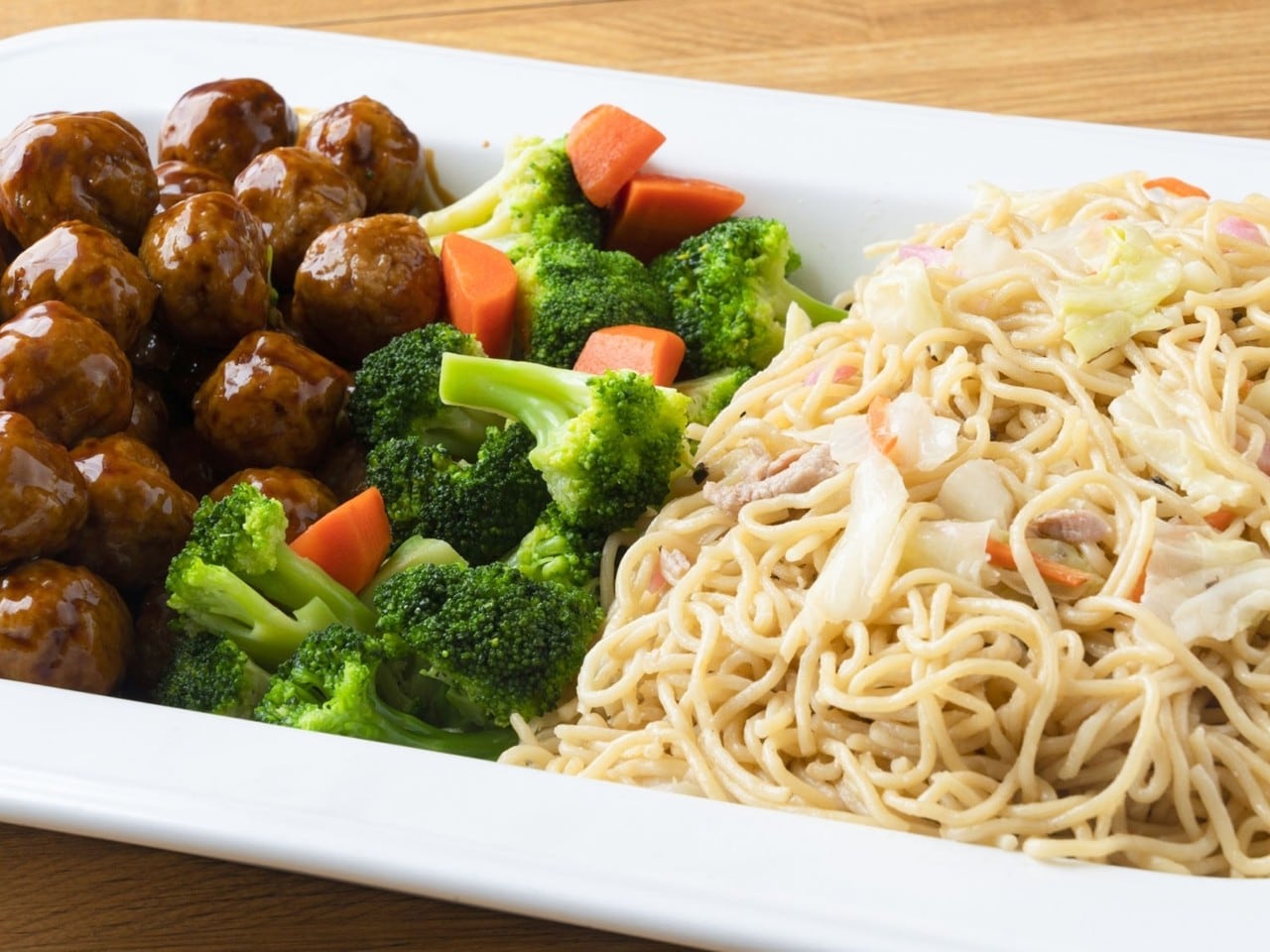 朝からしっかり食べたい人にも嬉しい充実した料理（メニューは日替わり）